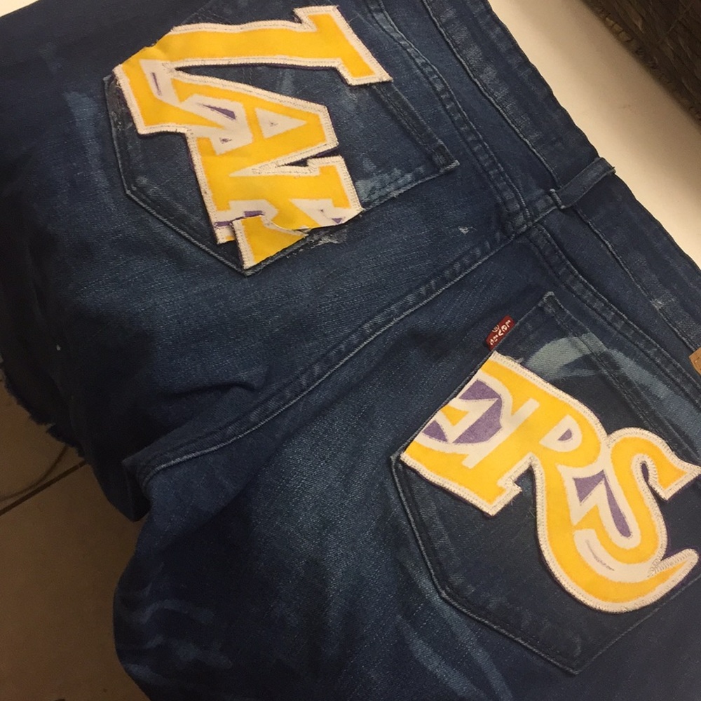 711 Lakers levis